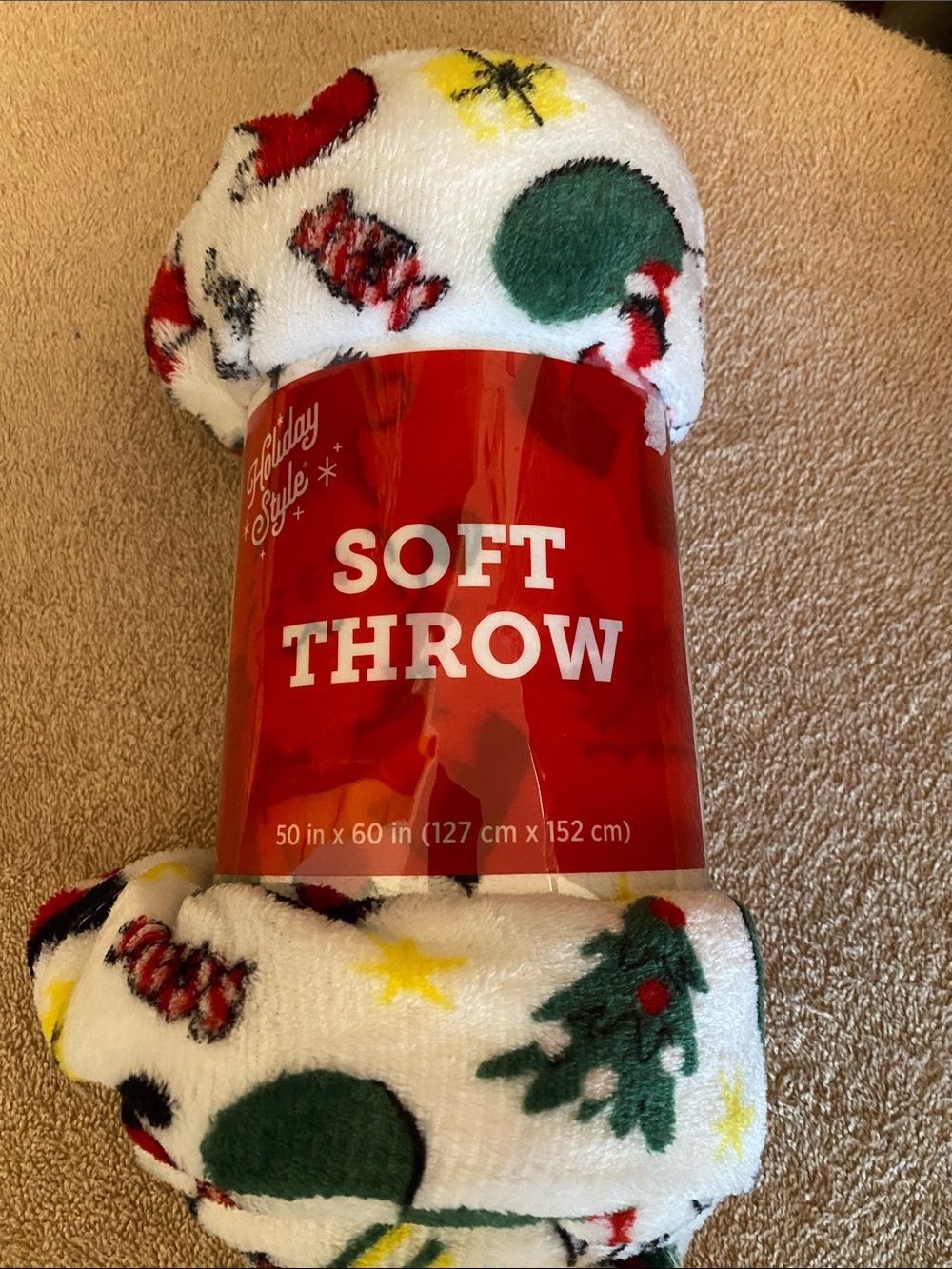 Holiday throw